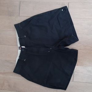2/25$***Vintage black bermuda